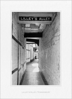 Lilley's_Alley_Tewkesbury_5c.jpg