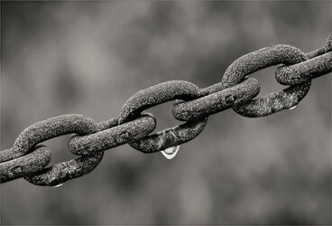 Chain in the Rain.jpg
