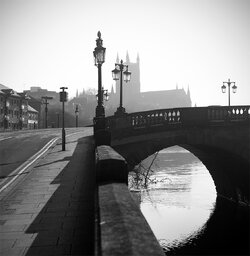 bridge light 900.jpg